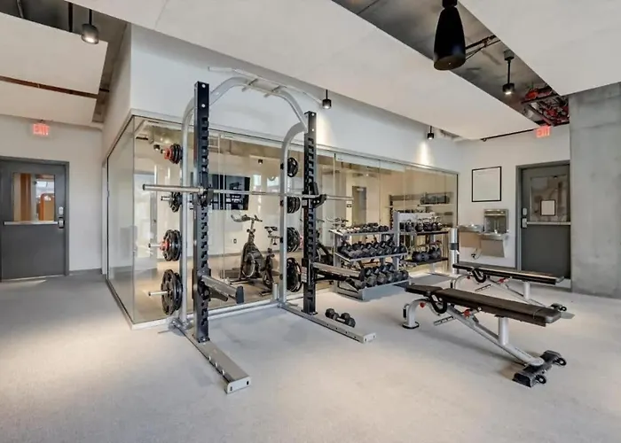 Boulevard Highrise Stu Sky Pool Parking Gym 17